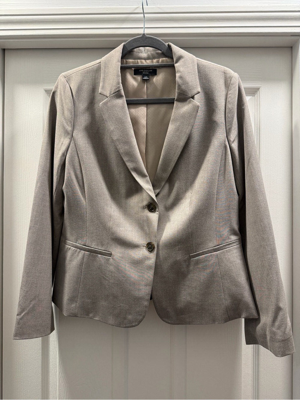 Ann Taylor Beige/Tan Women’s Two-Button Tailored Blazer